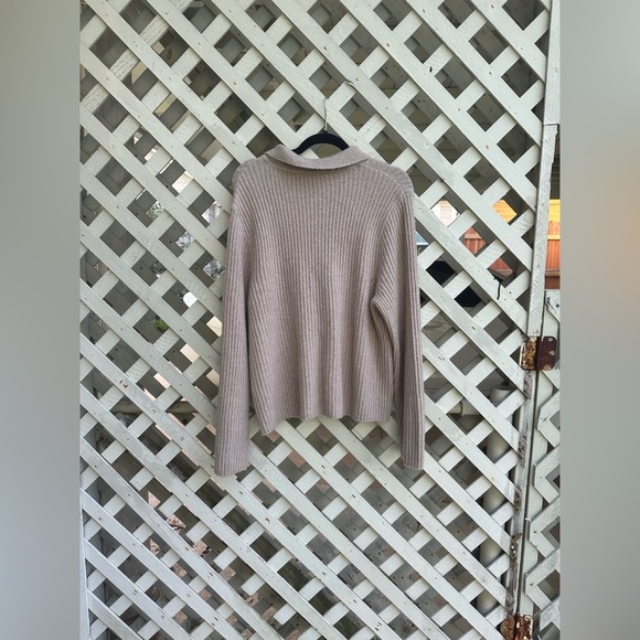 Abercrombie & Fitch Pearl Button Collared Cardigan - Picture 4 of 4